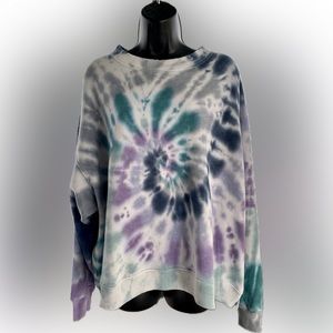 Tie Dye Crew Neck Sweatshirt.